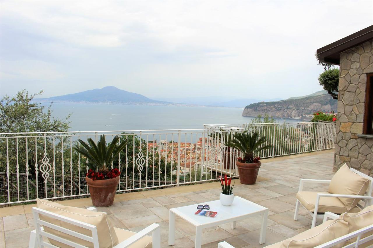 Mirasorrento Villa Eksteriør billede
